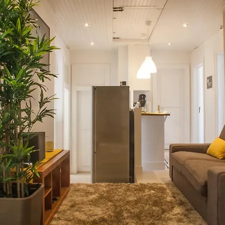 Holidaylovers Chiado Rooms ゲストハウス